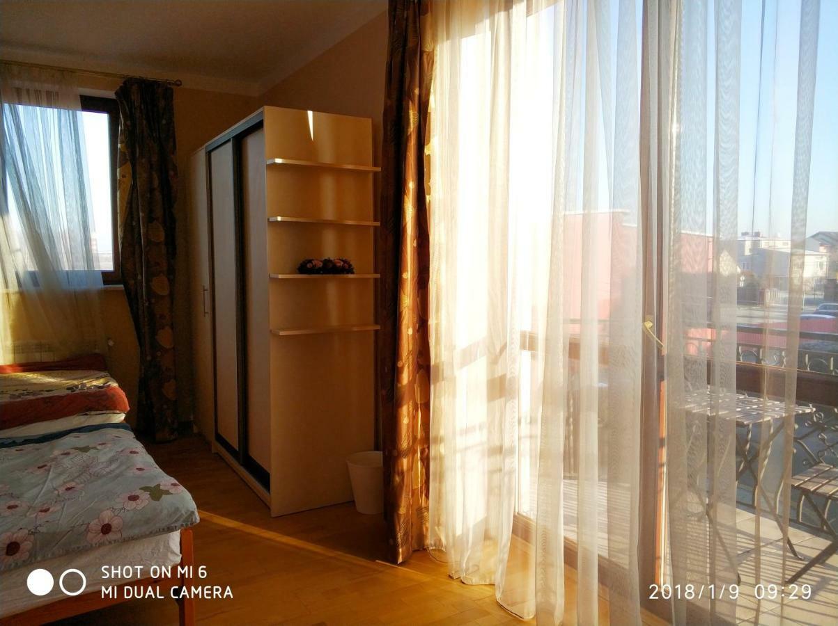 Np Sunshine Hostel Rybie Екстериор снимка